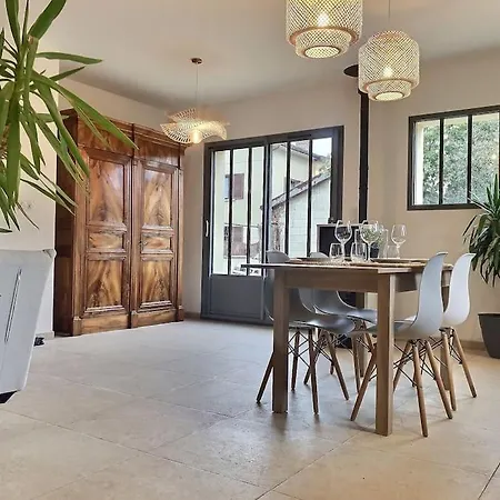 Charme Et Quietude Au Coeur Du Quartier Tiret